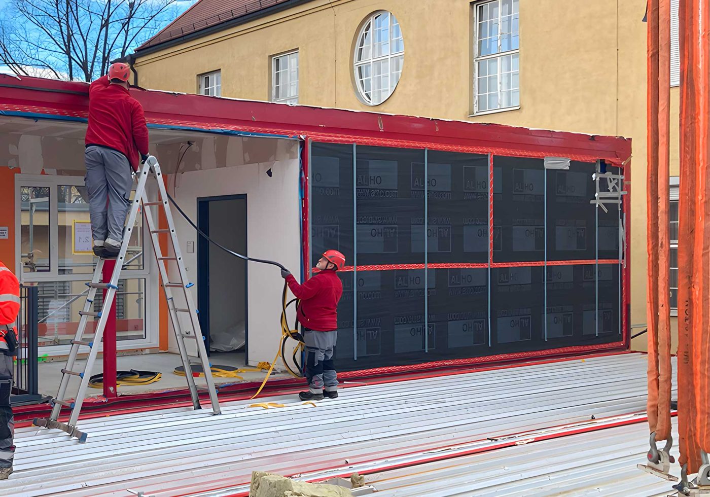 Containermontage Schule Klinikum Schwabing