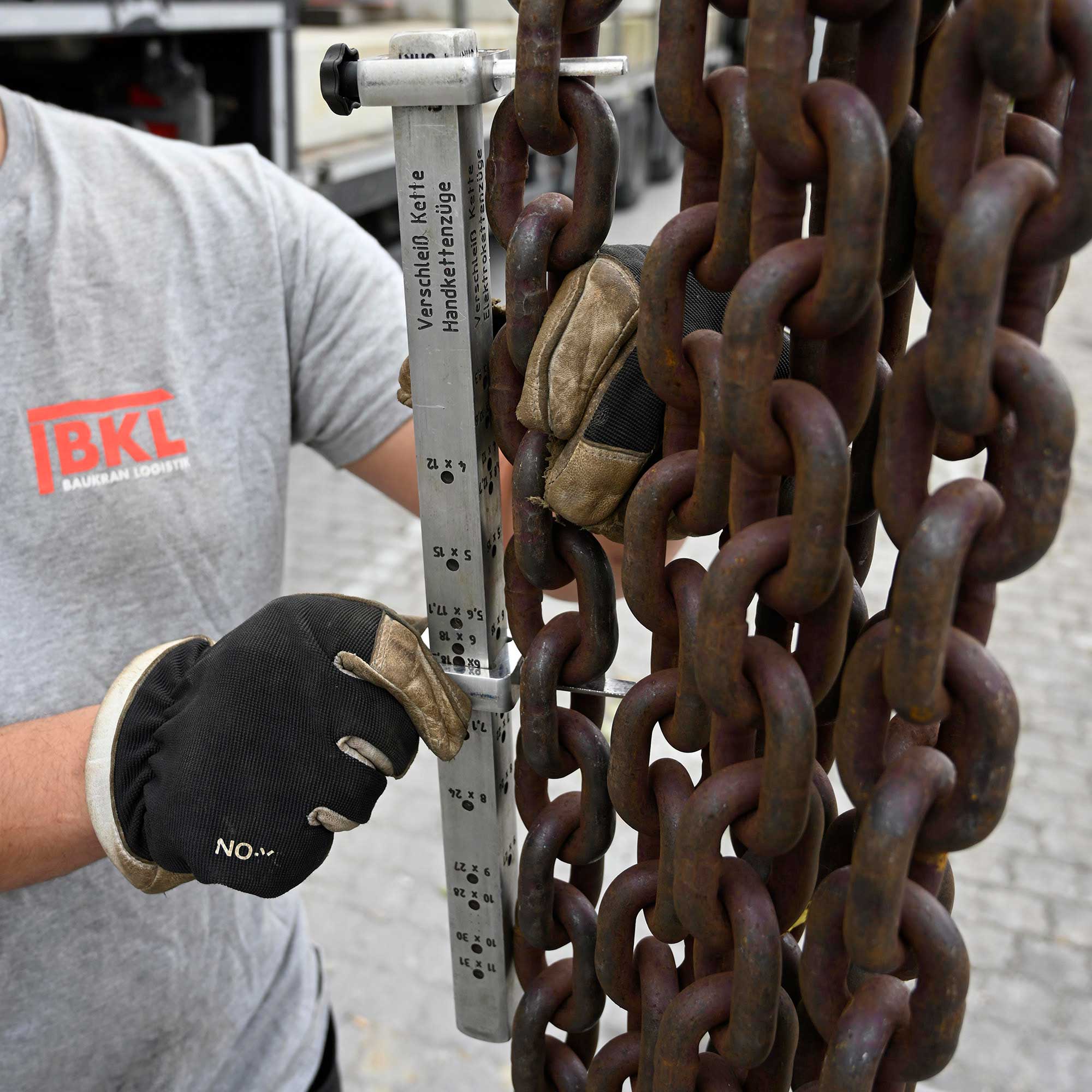 BKL Kranservice Wartung MUC Kettenprüfung