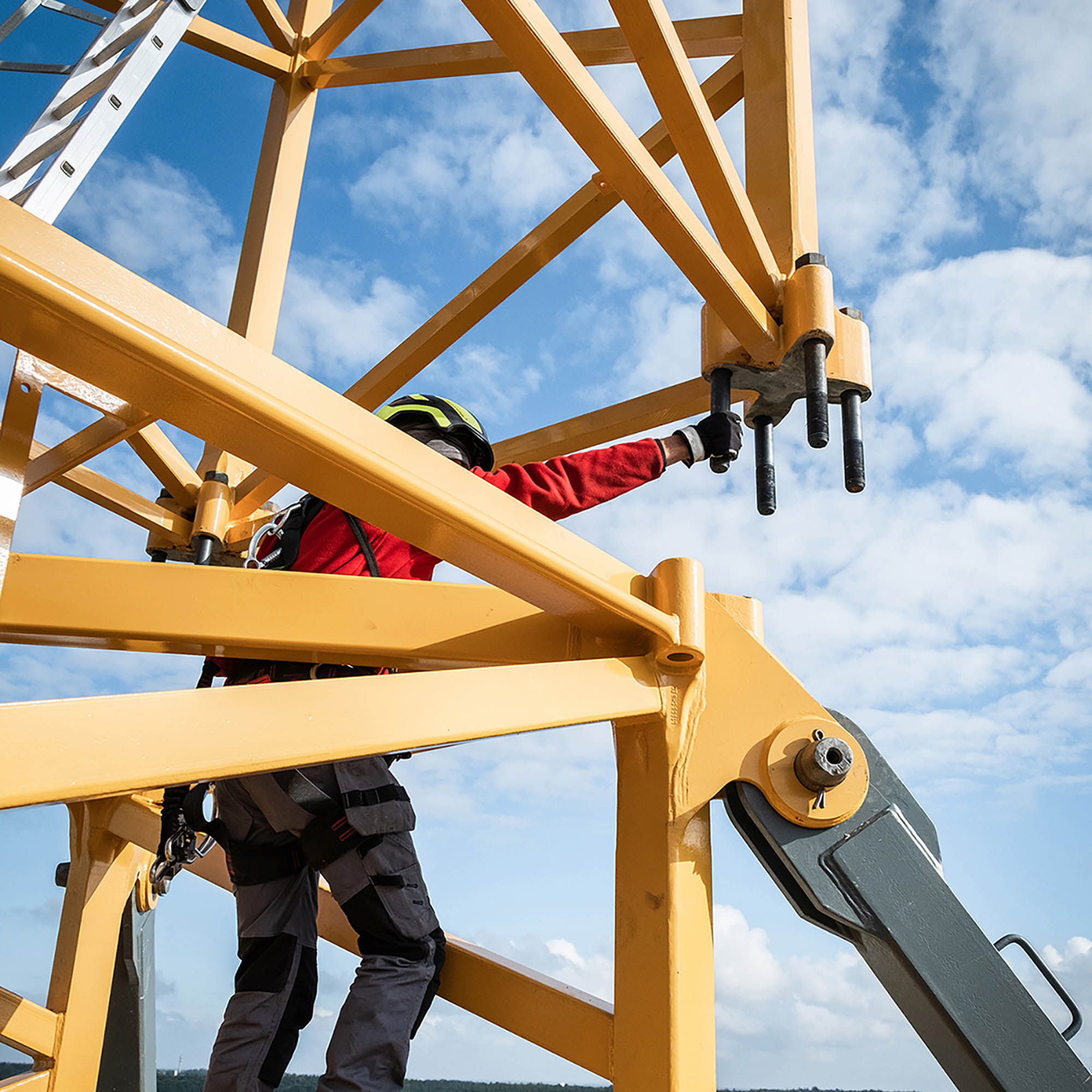 Kranservice für Hannover: hier die Kranmontage eines 202 EC-B