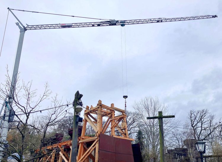 Ein CM 221A unterstützt bei Wartungsarbeiten im Erlebnis-Zoo Hannover
