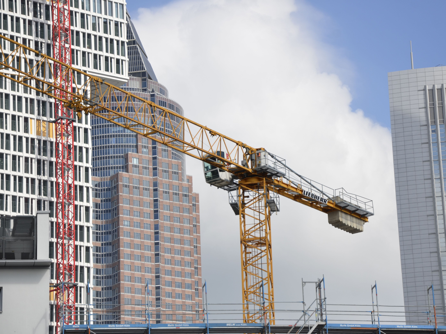 Liebherr 110 EC-B gebraucht kaufen