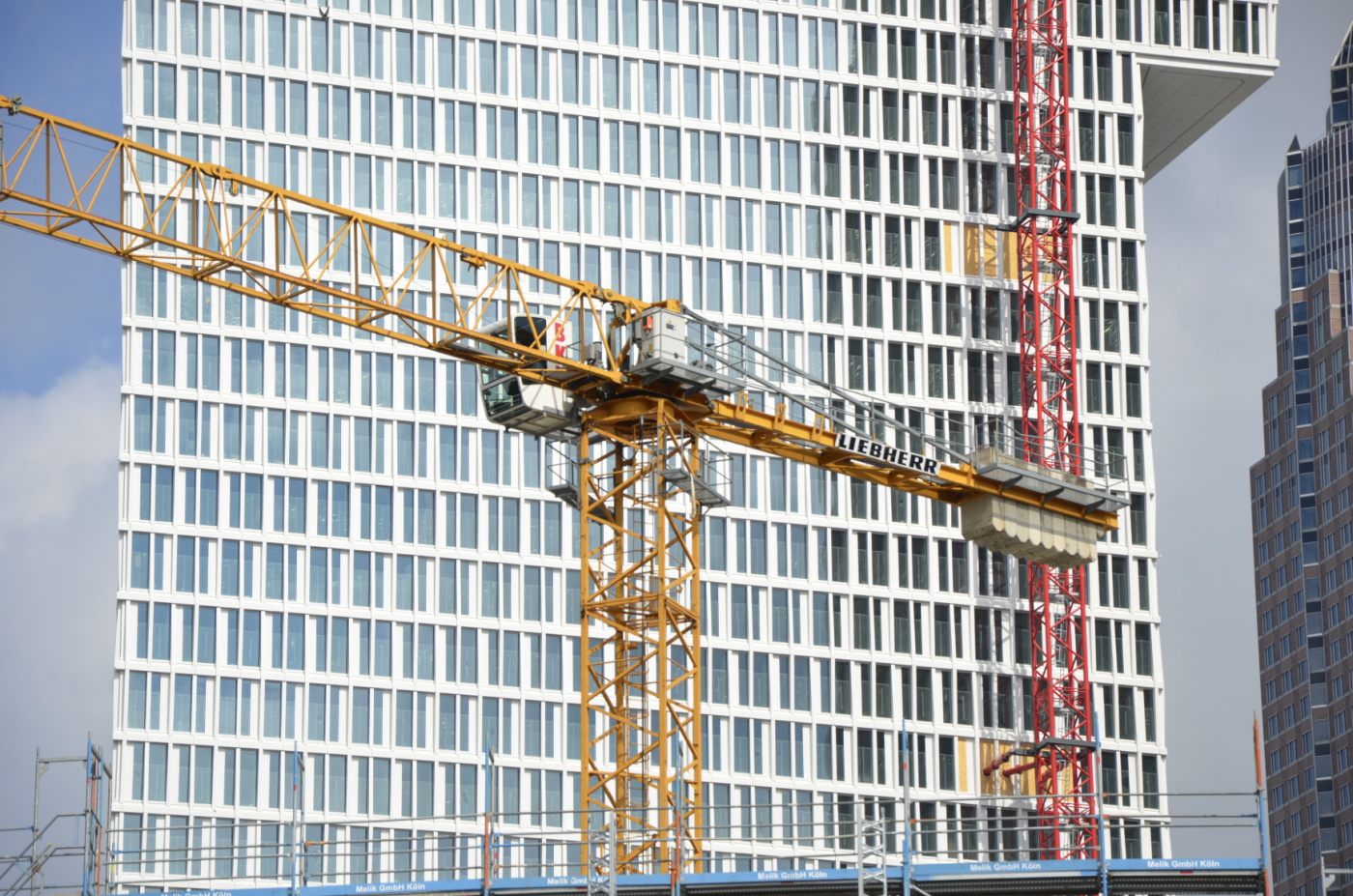 Liebherr 110 EC-B gebraucht kaufen