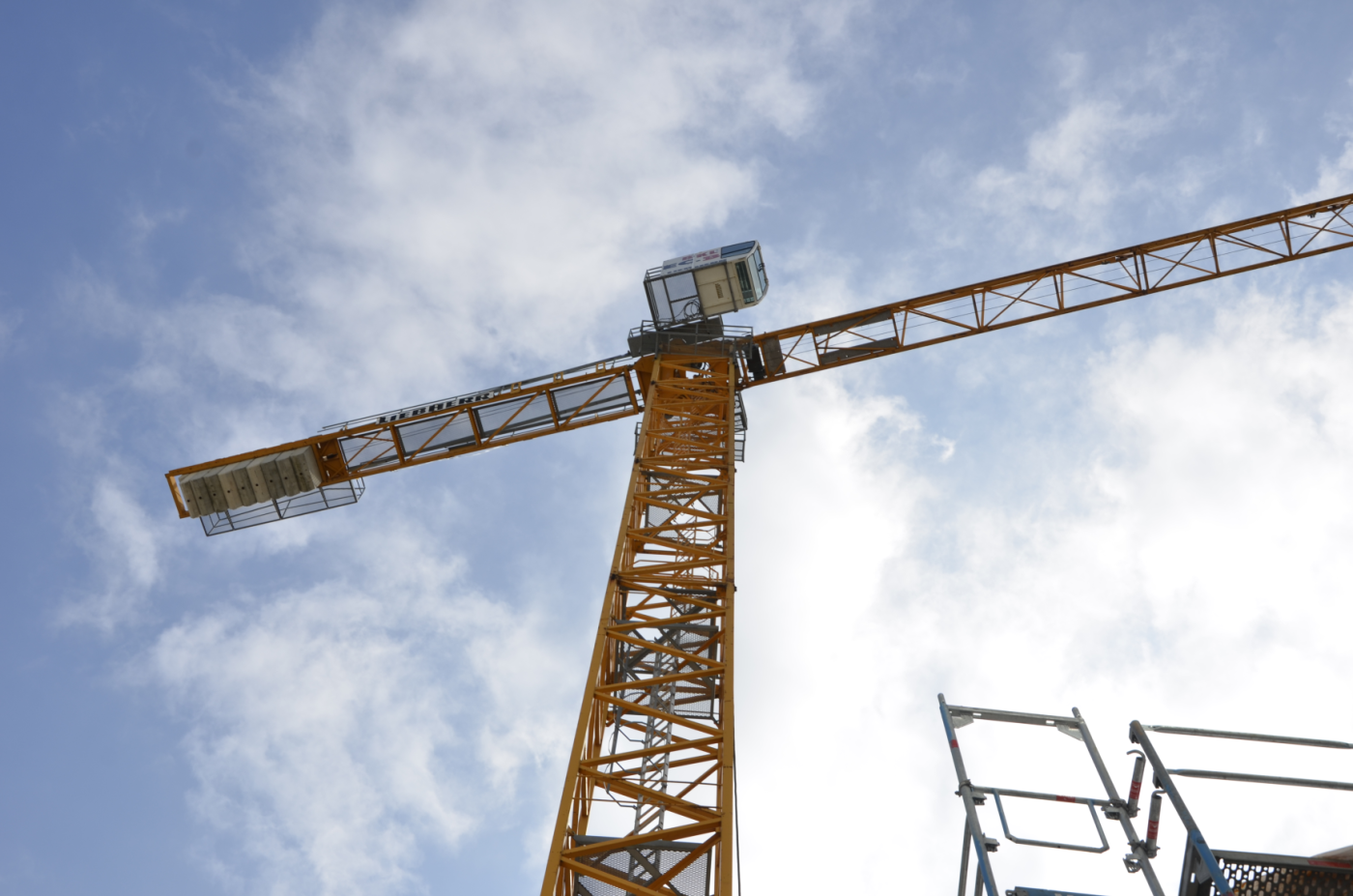 Liebherr 110 EC-B gebraucht kaufen