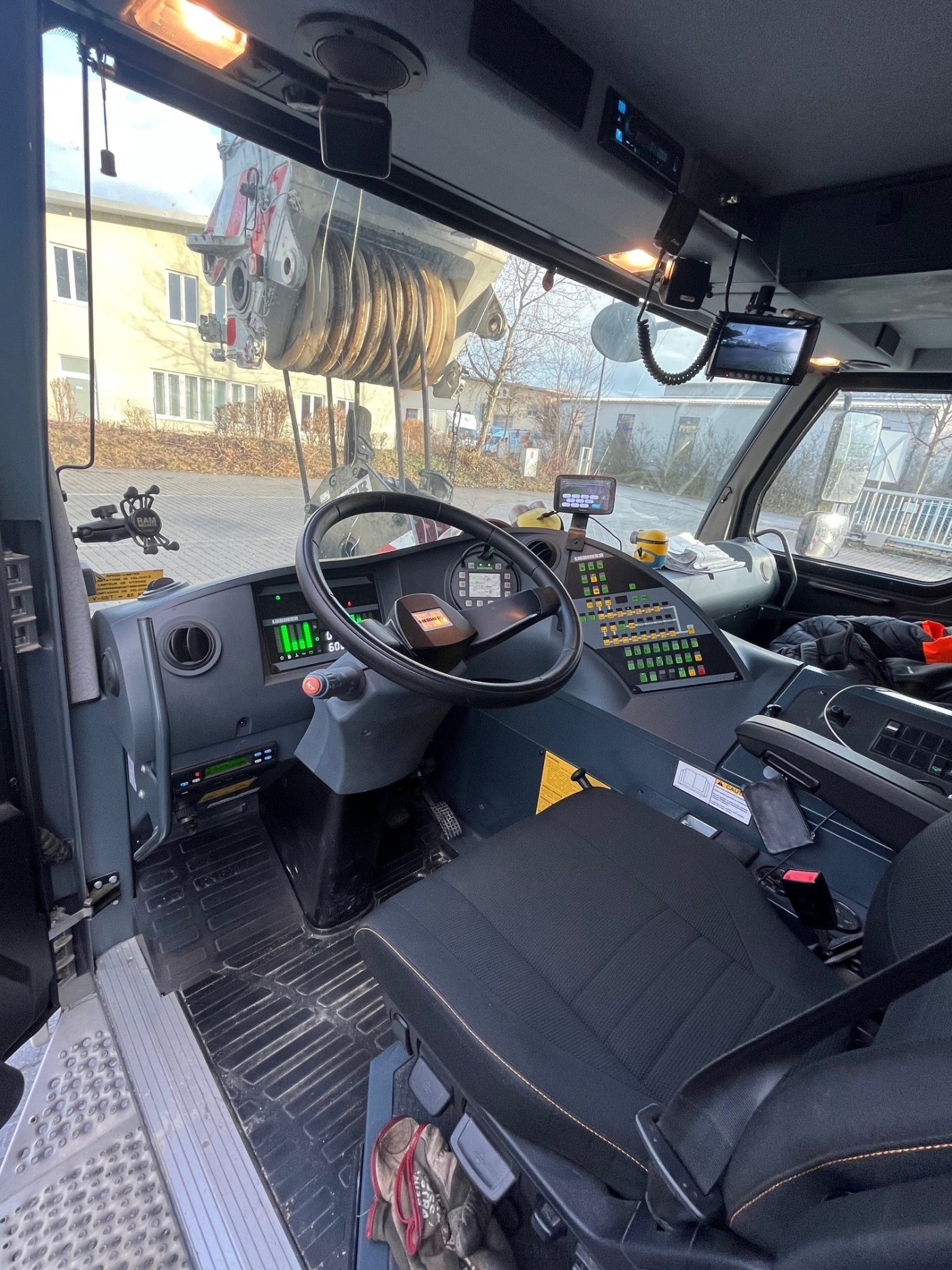 Liebherr LTM 1450-8.1 2023 gebraucht kaufen