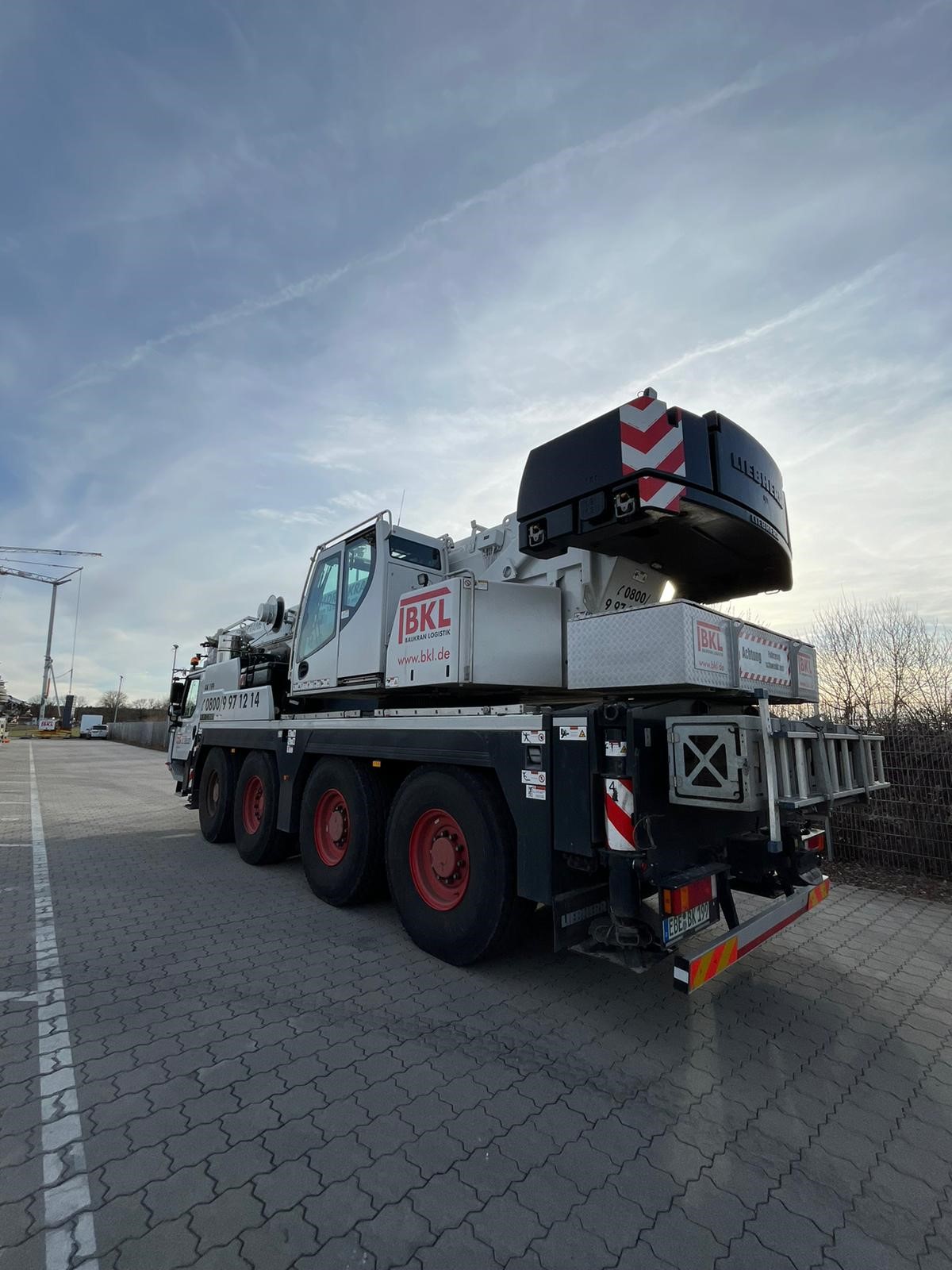 Liebherr LTM 1070-4.2 2023 gebraucht kaufen