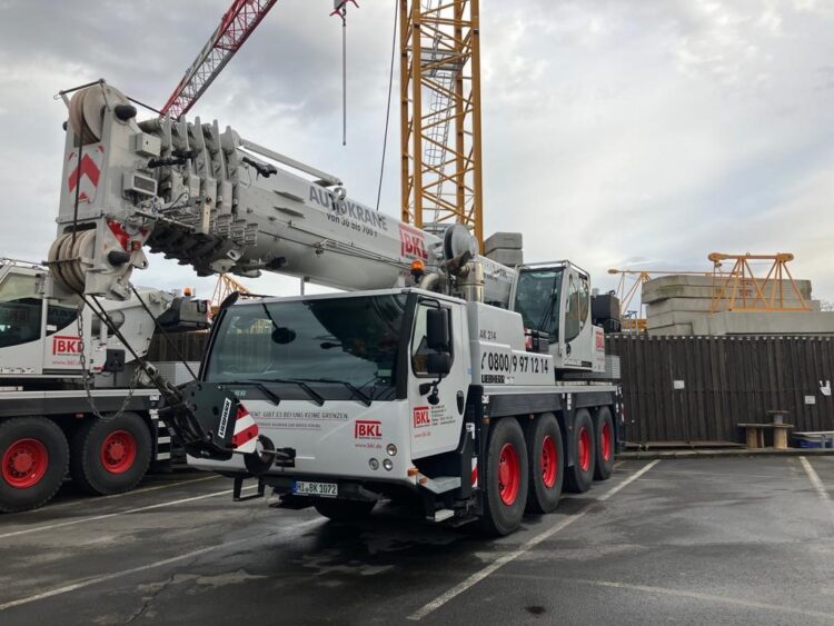 Liebherr LTM 1070-4.2 used crane offer