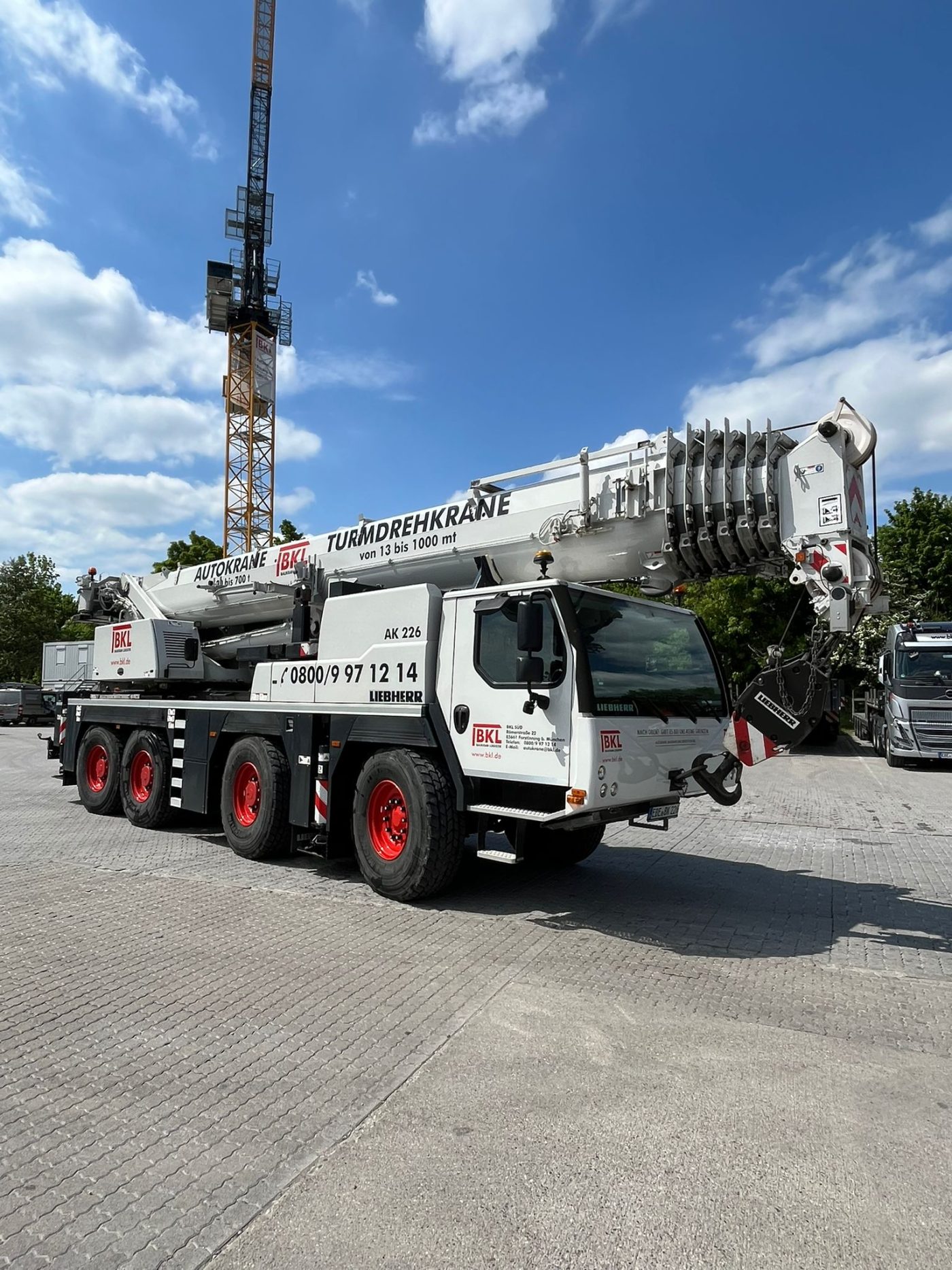 Liebherr LTM 1090-4.2 2023 gebraucht kaufen