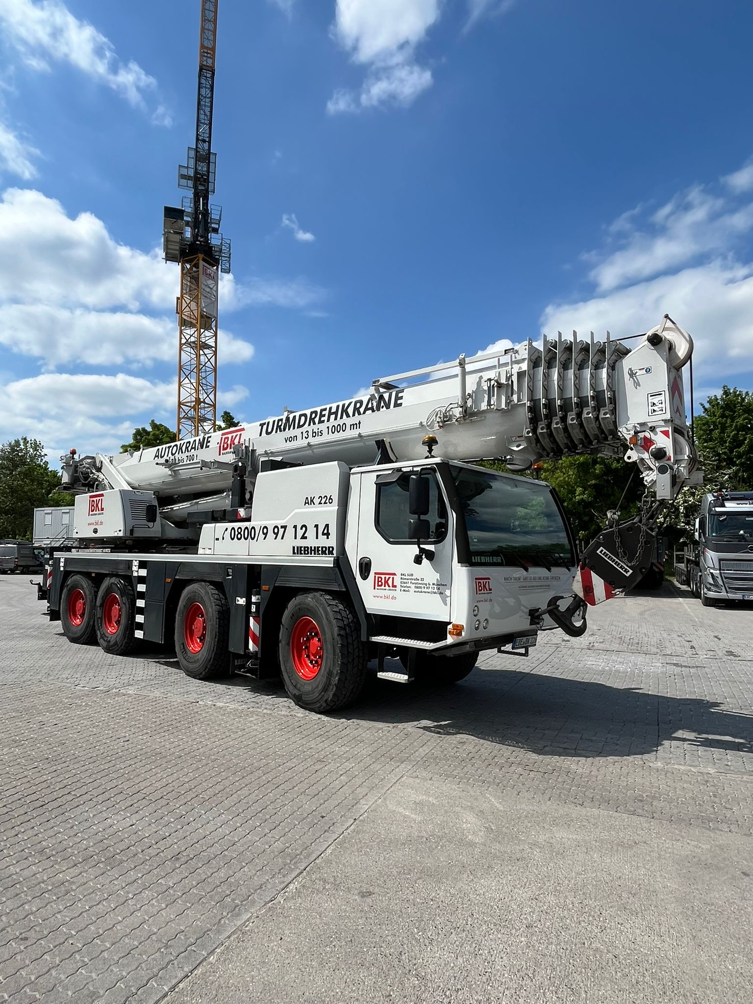Liebherr LTM 1090-4.2 2023 gebraucht kaufen
